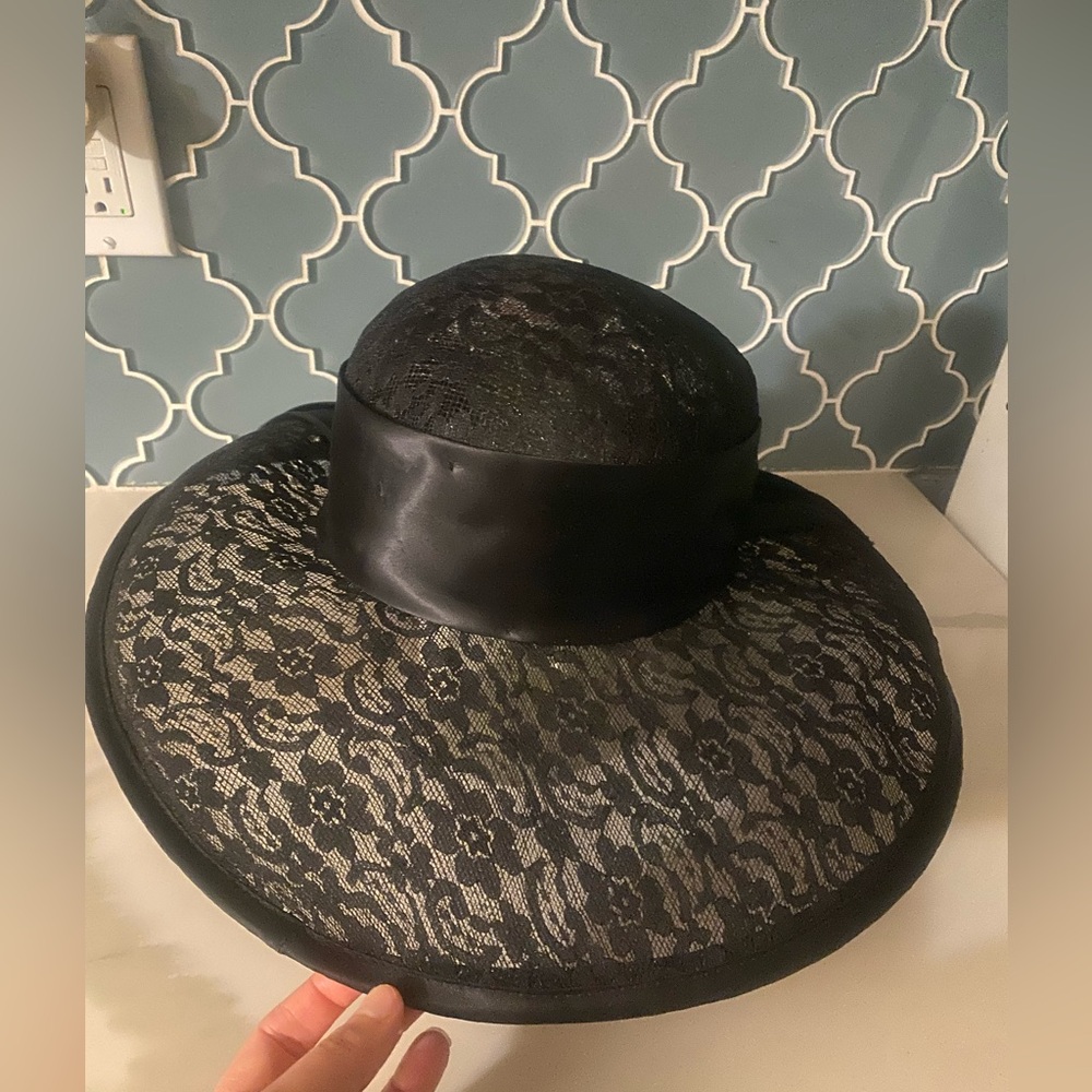 Lace HAT- Italian made - Picture 4 of 12